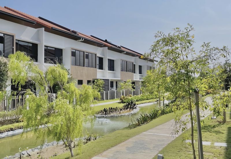 Setia Warisan Tropika (Belladonna)