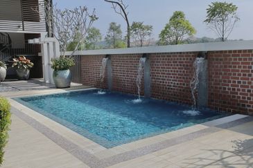 Setia Warisan Tropika (Belladonna)