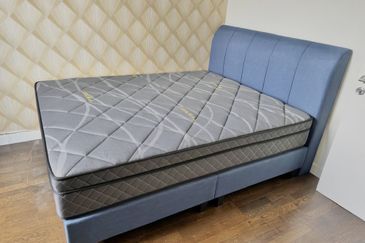 Pandora @ Tropicana Metropark