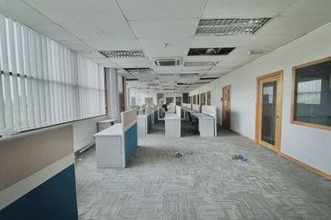 HiCom-Glenmarie Industrial Park