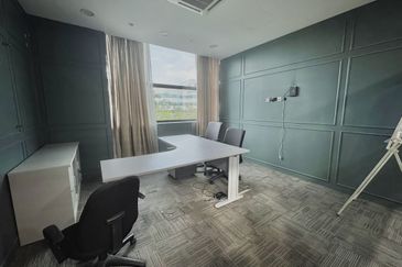 HiCom-Glenmarie Industrial Park