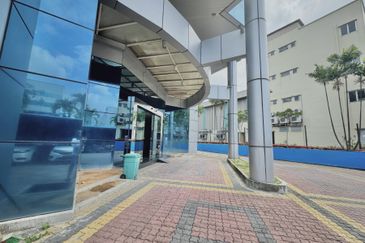 HiCom-Glenmarie Industrial Park