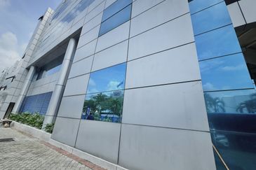 HiCom-Glenmarie Industrial Park