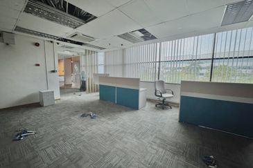 HiCom-Glenmarie Industrial Park