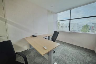 HiCom-Glenmarie Industrial Park