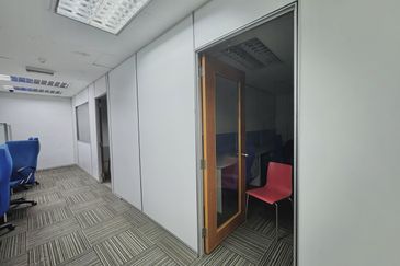 HiCom-Glenmarie Industrial Park