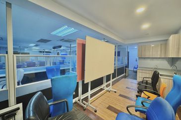 HiCom-Glenmarie Industrial Park