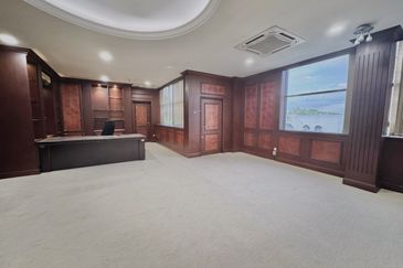 HiCom-Glenmarie Industrial Park