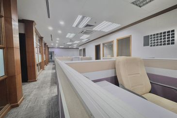 HiCom-Glenmarie Industrial Park