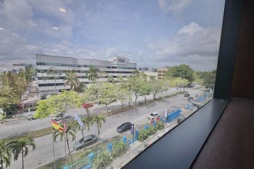 HiCom-Glenmarie Industrial Park