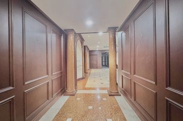 HiCom-Glenmarie Industrial Park