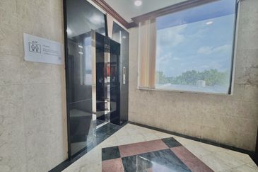 HiCom-Glenmarie Industrial Park