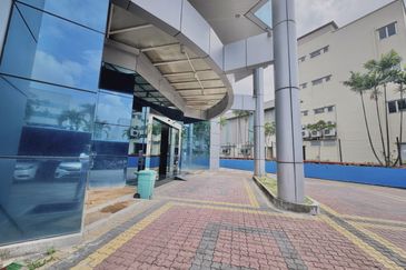 HiCom-Glenmarie Industrial Park