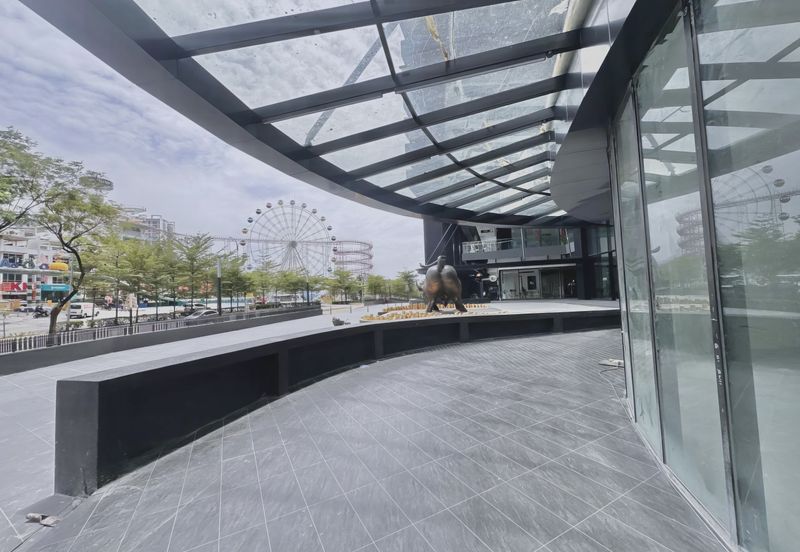 8 Premier @ i-City Finance Avenue