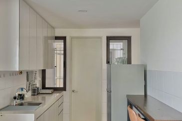 Lake Point Residence