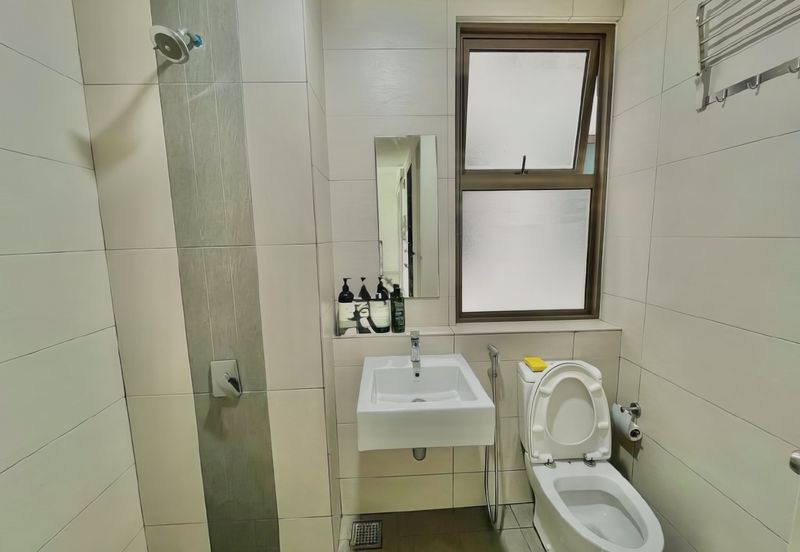 Lake Point Residence