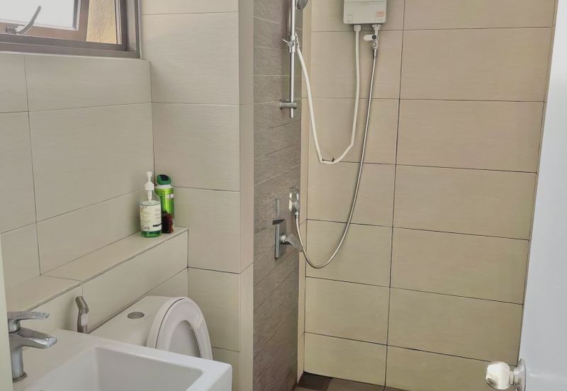 Lake Point Residence