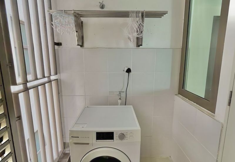 Lake Point Residence