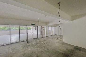 Cerrado Southville City - 1st Floor Shoplot - High Traffic Commercial Hub - For Rent