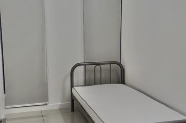 Pavilion Puchong – Condominium – Fully Furnished 3R Near LRT & Mall – For Rent