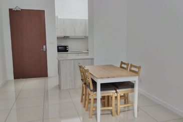 Pavilion Puchong – Condominium – Fully Furnished 3R Near LRT & Mall – For Rent