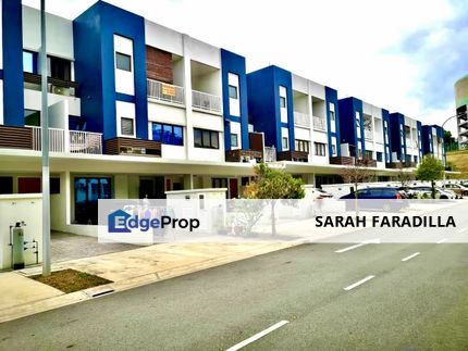 For Rent - Upper Unit Well Kept Ayden Townhouse, Kota Warisan, Selangor, Sepang