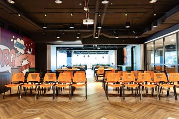 Fully Furnished Vibrant Modern Co-Working Space For Rental @ Subang