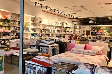 For Rent - Very Visible Shoplot @ Bangi Avenue