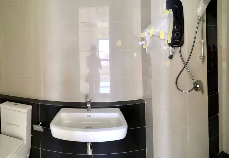 Pandora @ Tropicana Metropark