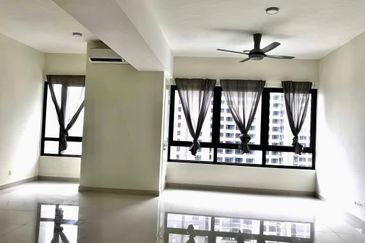 Pandora @ Tropicana Metropark