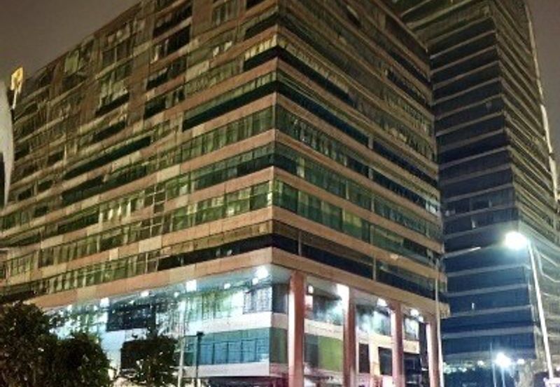 Leisure Commerce Square