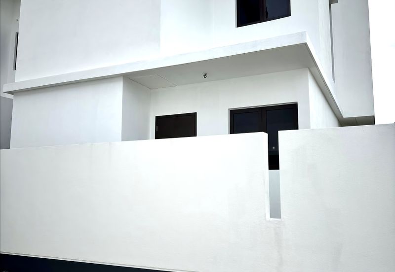 For Sale - Corner Lot Spacious Modern Design @ Anisa, Serenia City