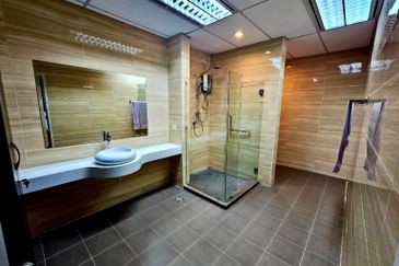 For Rent - Established Prime Location 5 Storey Building @ Bandar Utama