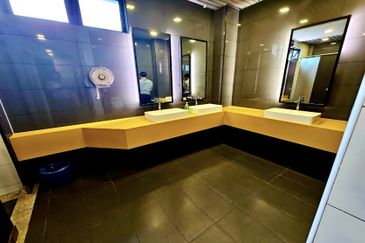 For Rent - Established Prime Location 5 Storey Building @ Bandar Utama