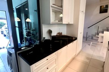 Charms of Nusantara, Setia Eco Glades