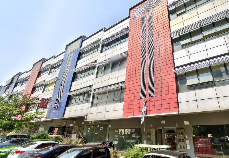 The Earth @ Bukit Jalil