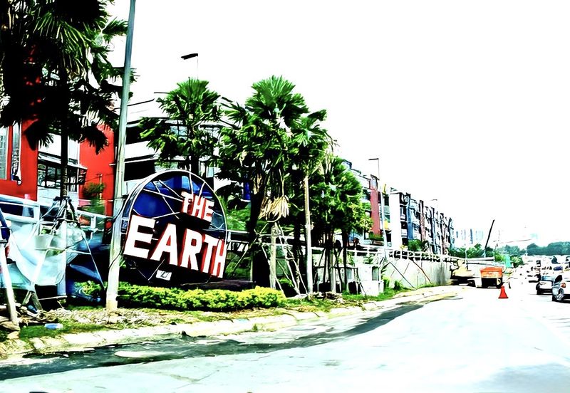 The Earth @ Bukit Jalil