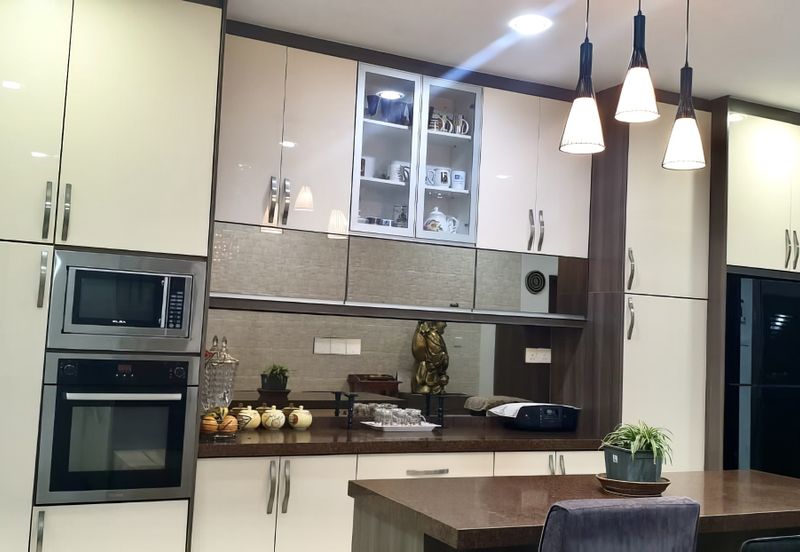 For Sale - Lake View 2.5 Storey Super Link, USJ Heights 