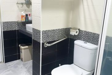 For Sale - Lake View 2.5 Storey Super Link, USJ Heights 