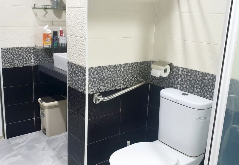 For Sale - Lake View 2.5 Storey Super Link, USJ Heights 