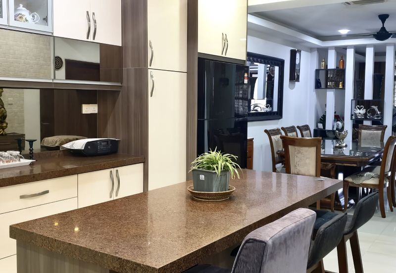 For Sale - Lake View 2.5 Storey Super Link, USJ Heights 