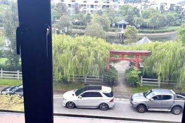 For Sale - Lake View 2.5 Storey Super Link, USJ Heights 