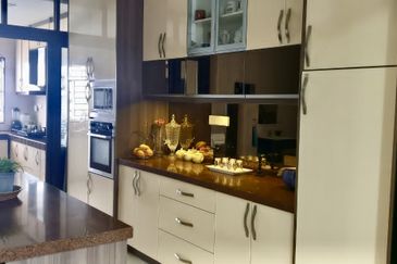 For Rent - Lake View 2.5 Storey Super Link, USJ Heights 