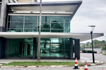For Rent: High-Visibility 1.5-Storey Commercial Space @ Vega Residensi, Cyberjaya