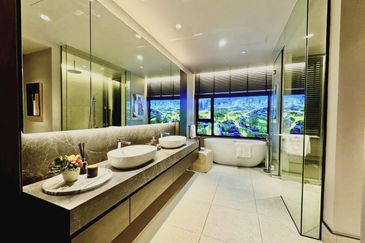 Exclusive Aetas Seputeh Luxury Condo: Freehold, Private Lift Access