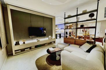 Exclusive Aetas Seputeh Luxury Condo: Freehold, Private Lift Access