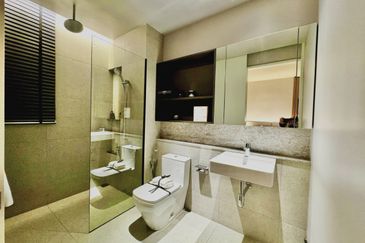 Exclusive Aetas Seputeh Luxury Condo: Freehold, Private Lift Access