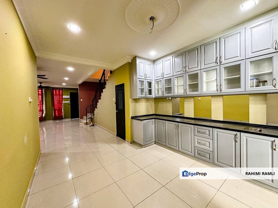 Bangi Avenue - Double Storey, Well Maintained, Ready to View, Selangor, Bangi