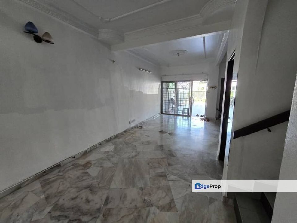 Full Loan, Low Deposit, Renovated Unit, Highly Negotiable Double Storey Taman Seri Delek, Selangor, Klang