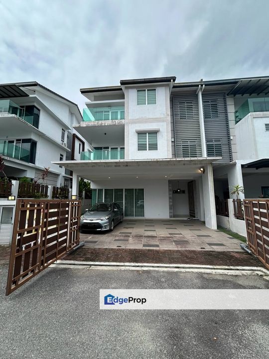 3 Storey Semi-D Villa 1080 Residence, Puncak Saujana Kajang, Selangor, Kajang